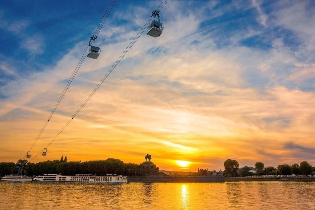 App7 - Place2B - Direkt Am Rhein Koblenz  Exteriör bild